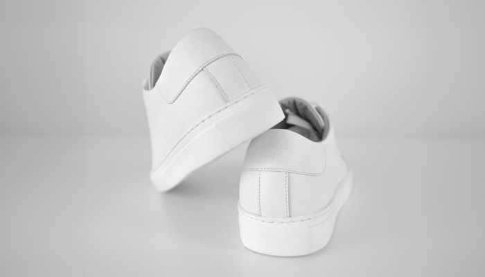 Bildschirmfoto-2024-09-16-um-14.44.22Blackandwhite_sneakers.png